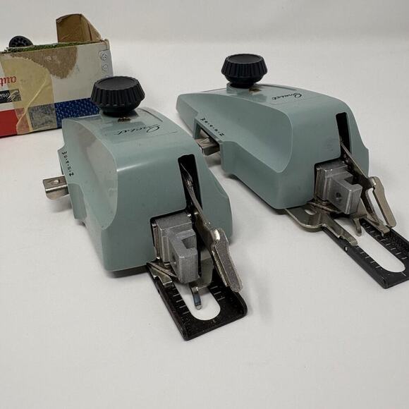 Set of 2 Greist Buttonholers Model Automatic Buttonhole Stitch Attachments w Box - Picture 5 of 12